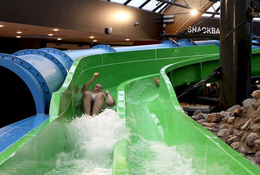 Nieuwe glijbanen op Landal De Lommerbergen (VIDEO)