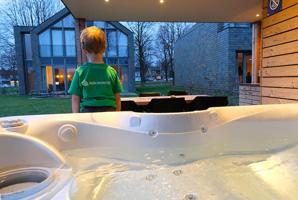 Binnenkijken: Luxe villa met buitenwellness op Dormio Resort Maastricht (Foto's)