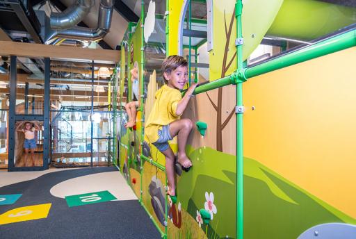 Landal Orveltermarke opent enorme nieuwe indoorspeelboerderij