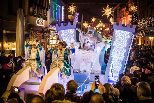 Wauw! De Landal Christmas Parade in Valkenburg is de mooiste van Europa