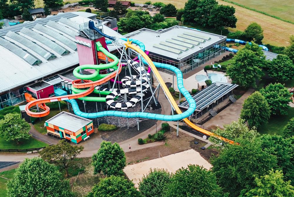 Zwemparadijs AquaMagis in Duitsland opent nieuwe ShootingSTAR glijbaan (VIDEO)