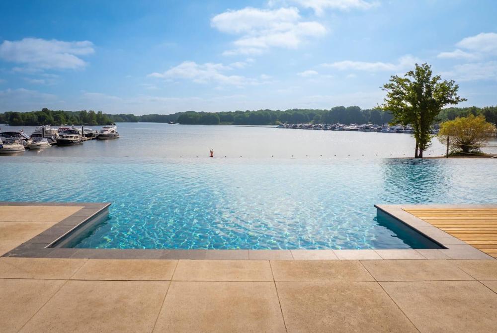 Het nieuwe buitenbad en splashpark op Landal Marina Resort Well (FOTO'S)