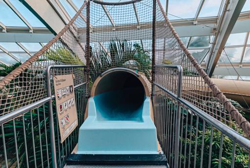 Alle glijbanen in het zwembad van Center Parcs De Kempervennen (VIDEO)