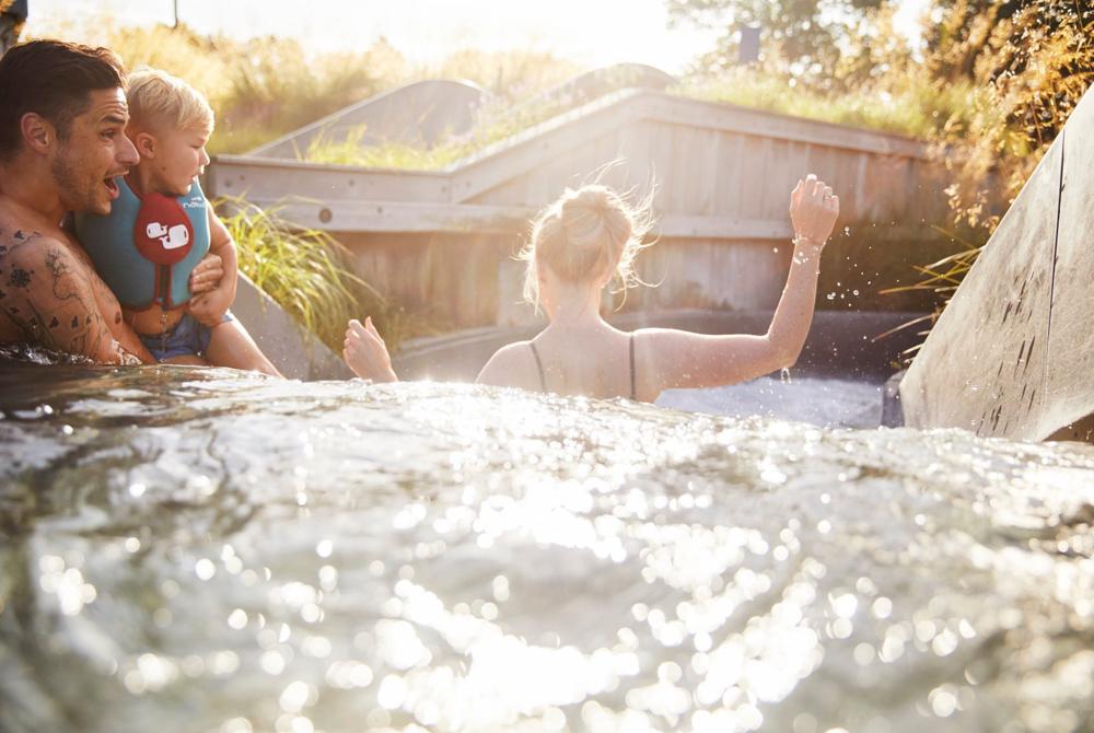 Vakantiepark Drenthe met zwembad? → 8x tips voor een vakantie vol zwemplezier!