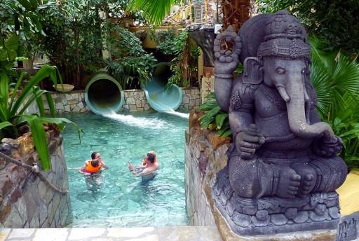 Het zwembad van Center Parcs De Eemhof: Subtropisch genieten!