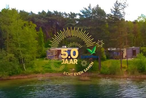 Dit drone-filmpje laat Center Parcs De Kempervennen écht prachtig zien