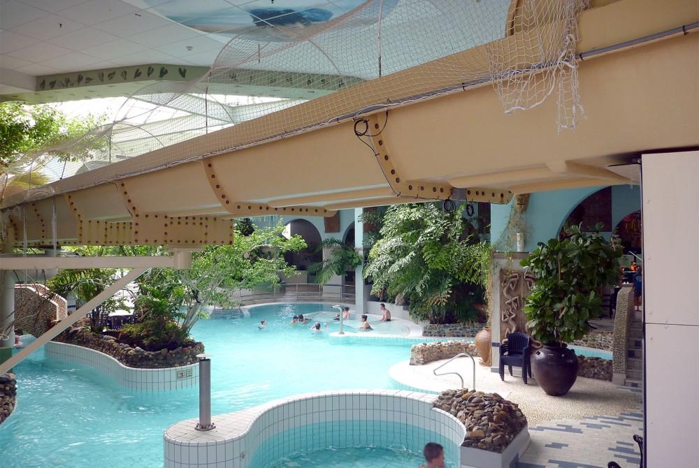 VIDEO: Het Aqua Mundo zwembad van Center Parcs Port Zélande