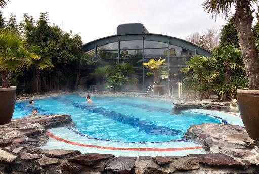 VIDEO: Het Aqua Mundo zwembad van Center Parcs Het Meerdal