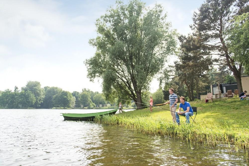 Vissen bij Center Parcs De Huttenheugte kan ook nog steeds