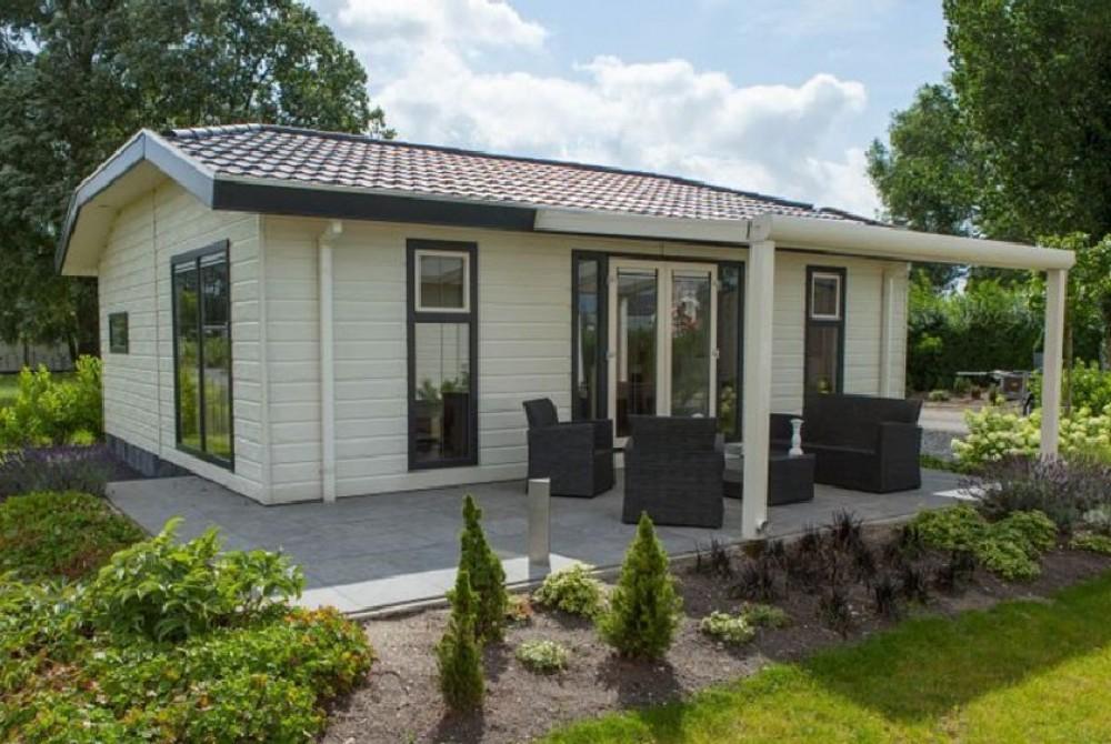 Chalet in Resort De Biesbosch