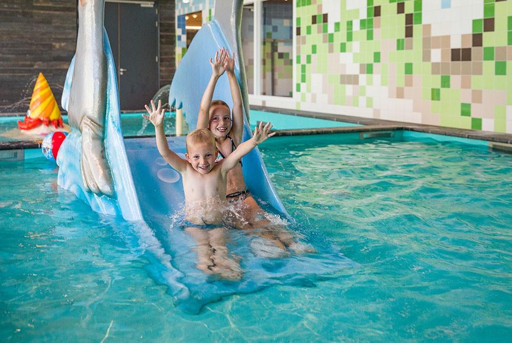 Zwembad, Landal Strand Resort Ouddorp Duin