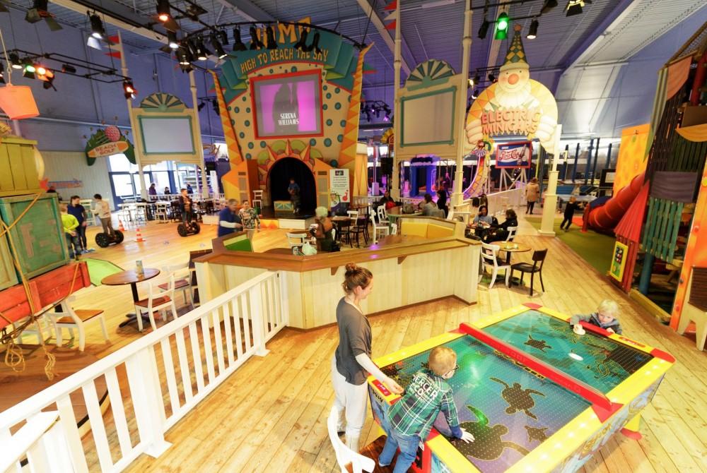 De overdekte Beach Fadctory van Center Parcs Park Zandvoort