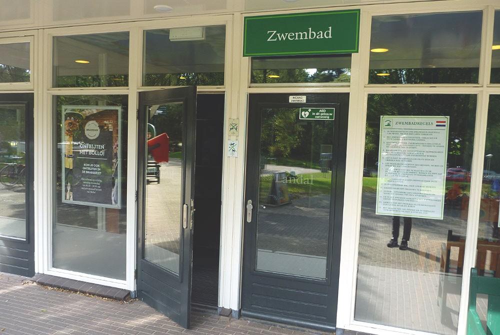 Ingang naar het zwembad van Landal Coldenhove