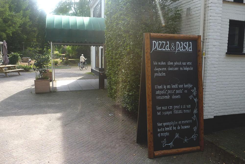 Pizza en pasta bij Timber's, Landal Coldenhove