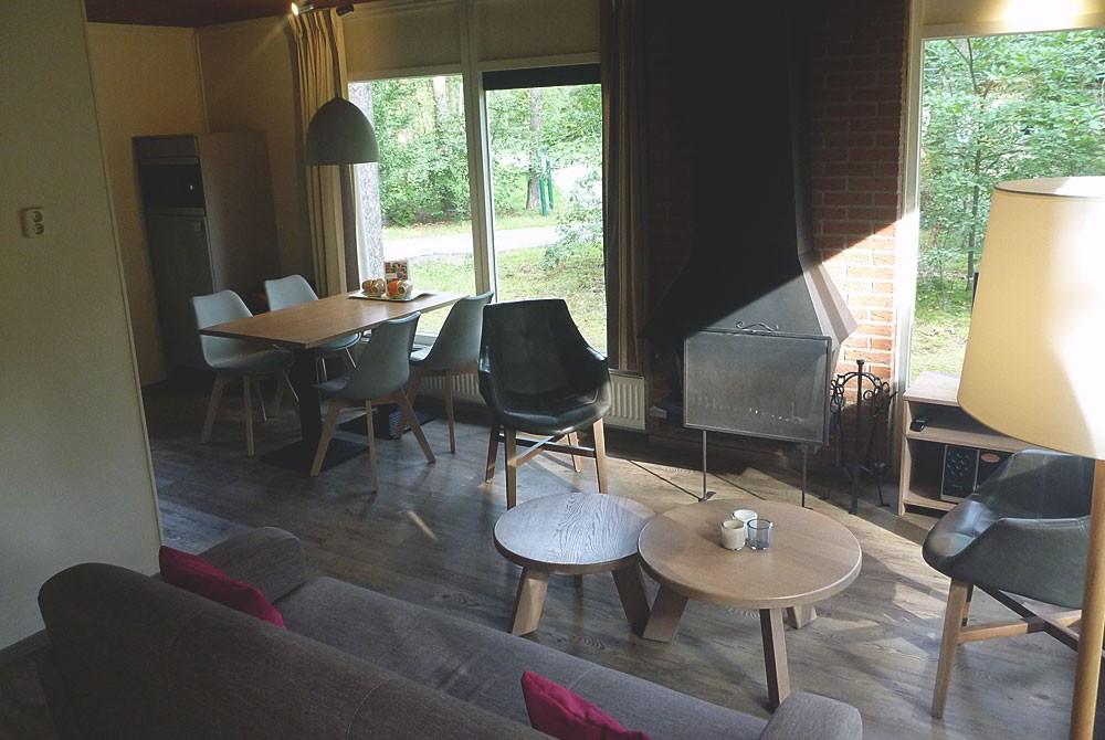 Woonkamer van de bungalow, Landal Heideheuvel