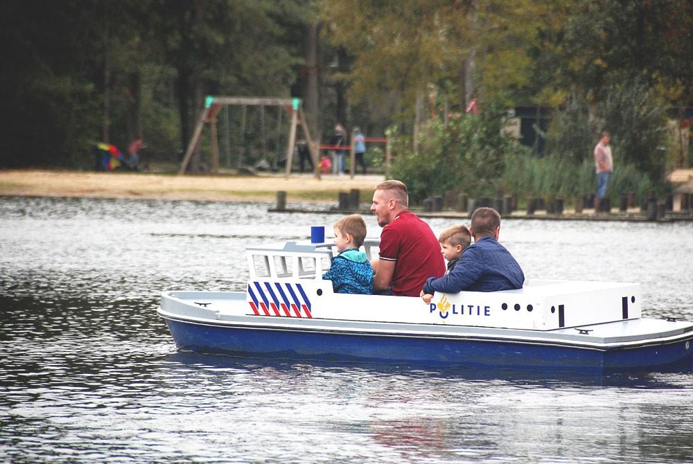 Varen met een bootje, Klimtoren, Center Parcs Het Heijderbos