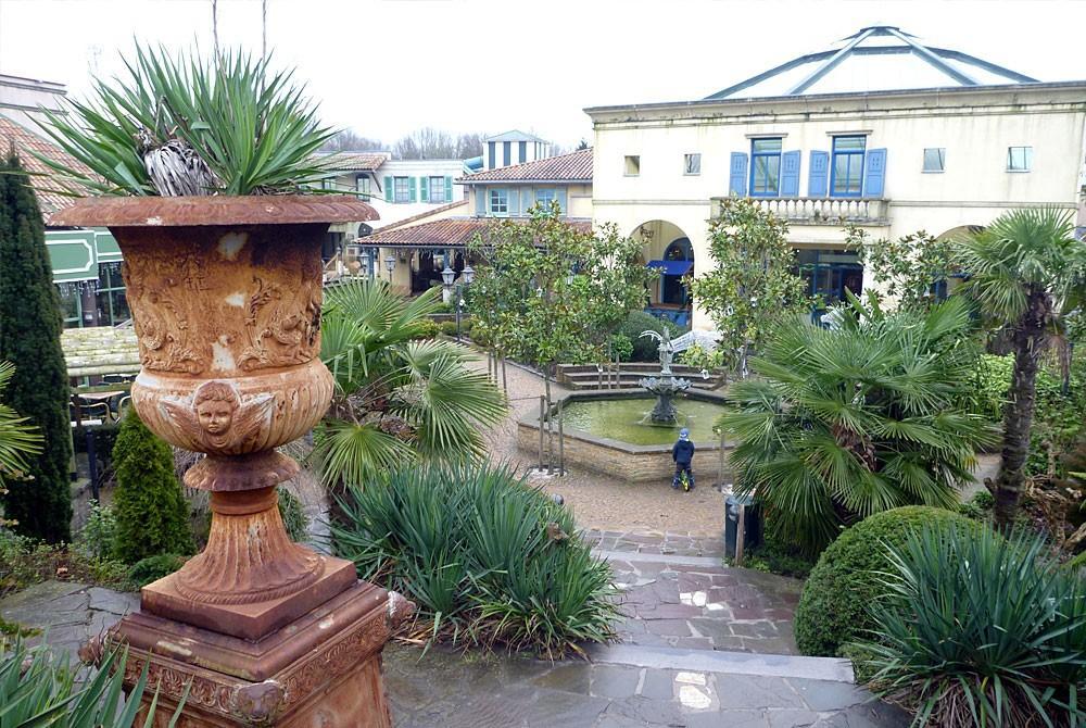 Market Sqaure, Center Parcs De Eemhof