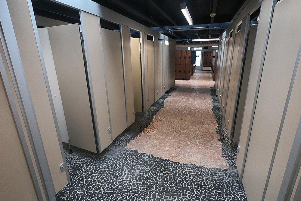 Omkleedhokjes en kluisjes van het zwembad, Landal Het Vennenbos