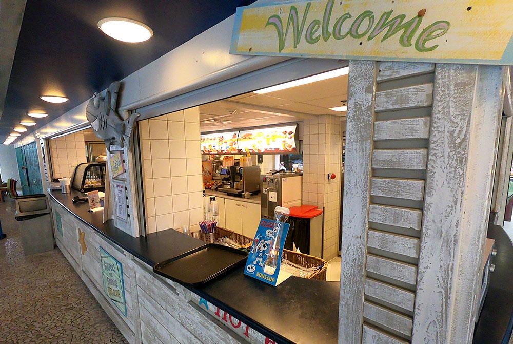 Snackbar in het zwembad, Landal Het Vennenbos