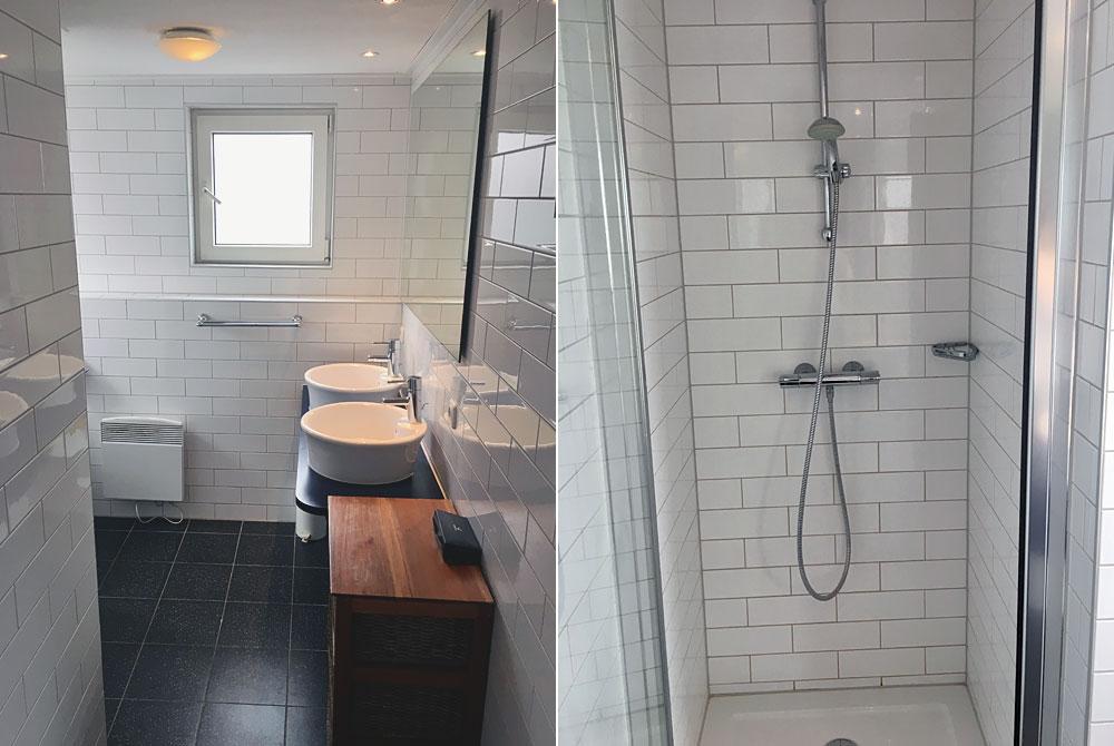 Badkamer van de woonboot, Center Parcs De Kempervennen