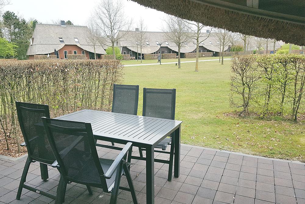 Terras van het huisje, Hof van Saksen