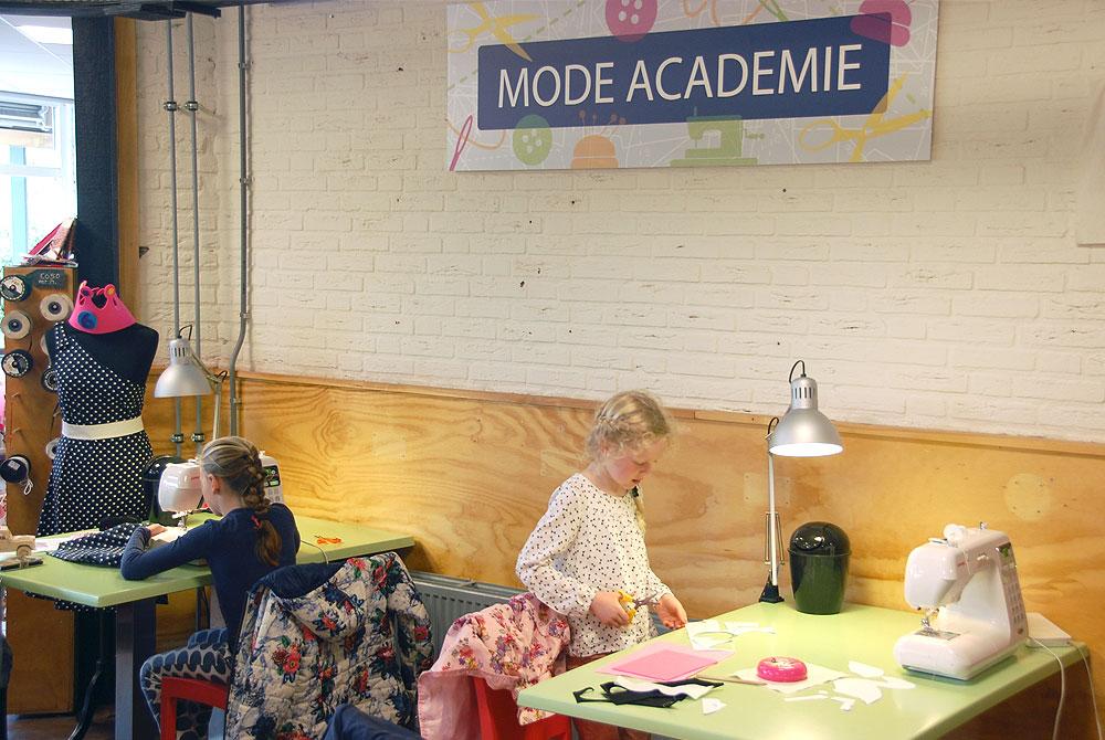 Mode Academie, Hof van Saksen