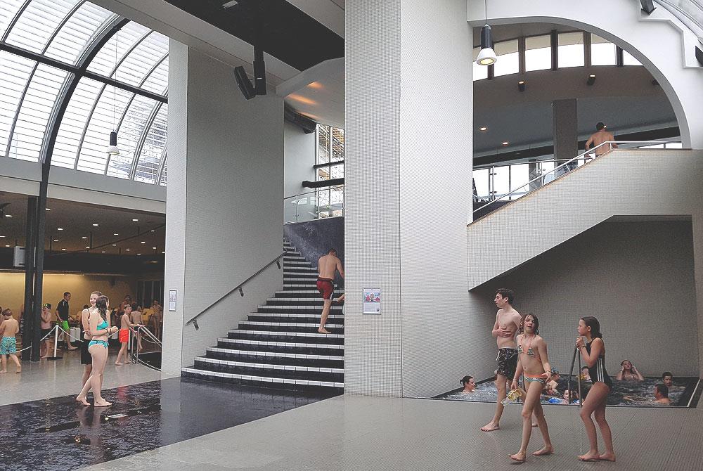 Design zwembad, Hof van Saksen