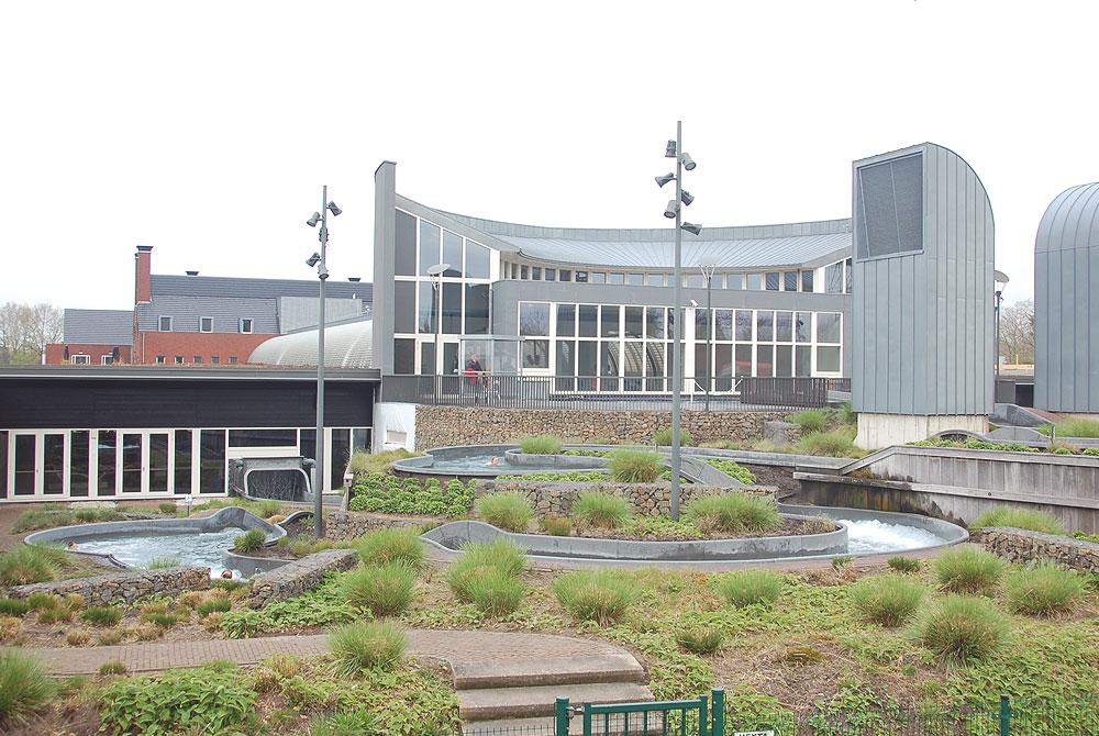 Wildwaterbaan in het zwembad van resort Hof van Saksen