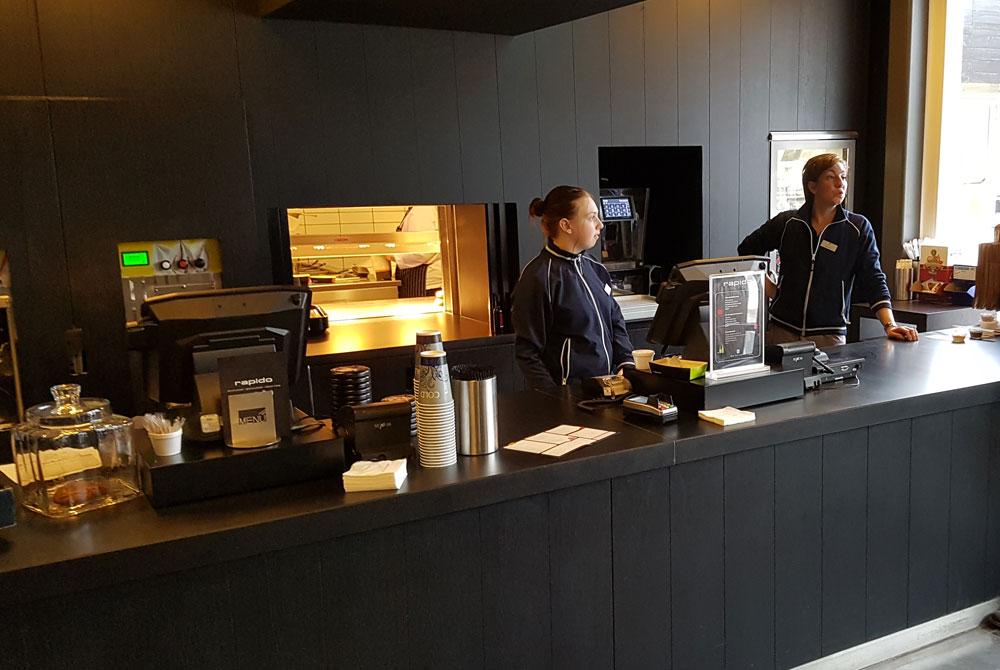 Snackbar Rapido, Hof van Saksen