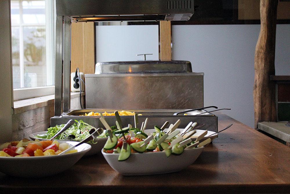 Lekker eten in het restaurant, Landal Aelderholt