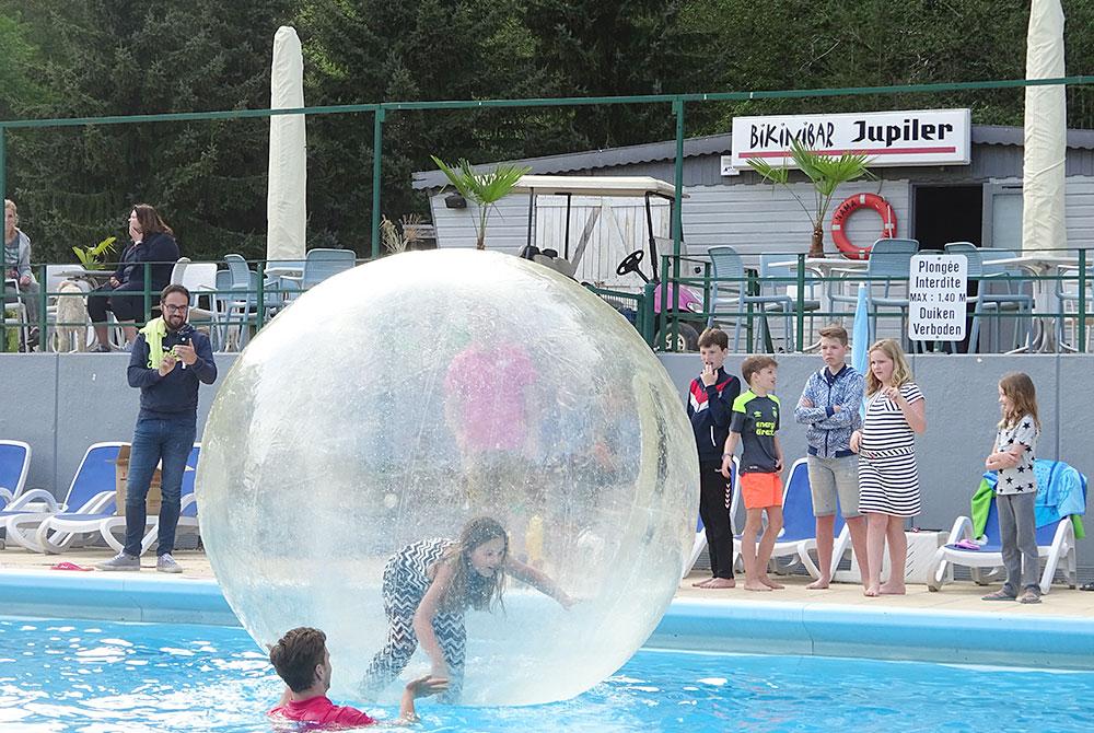 Activiteit in het zwembad, Parc La Clusure