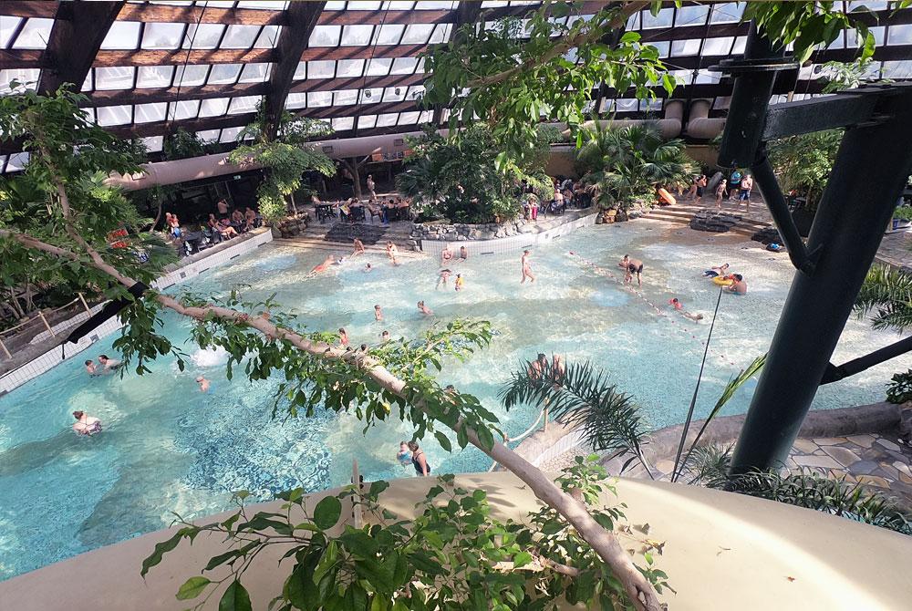 zwembad Aqua Mundo, De Huttenheugte