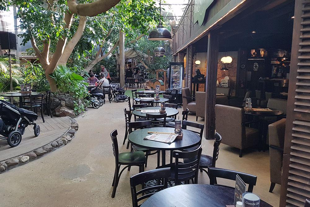 Grand Café, De Huttenheugte