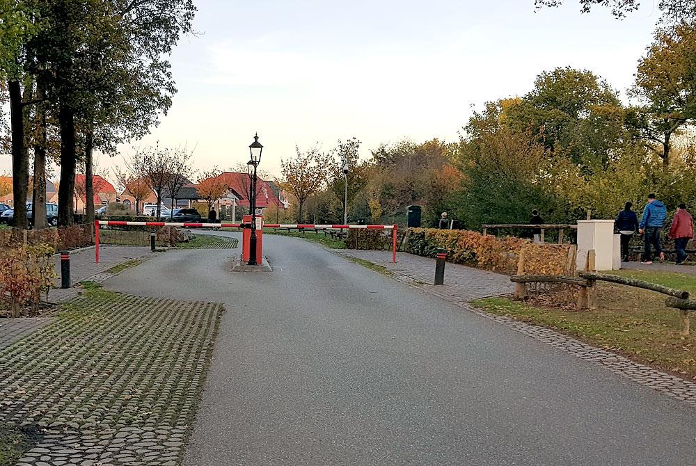 Ingang, Buitenhof de Leistert