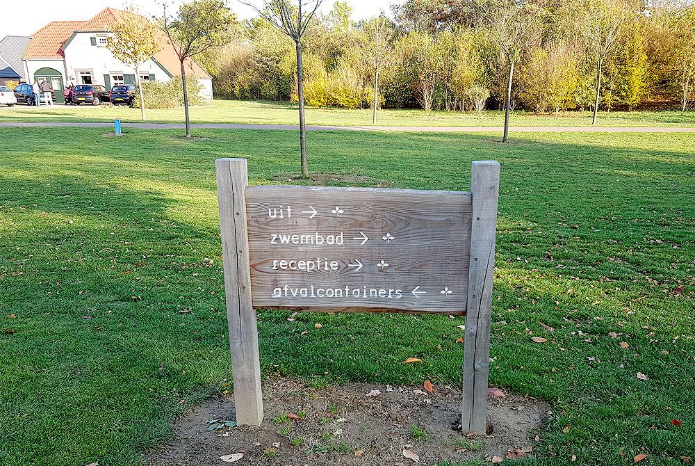 Naar het zwembad van Recreatiepark de Leistert