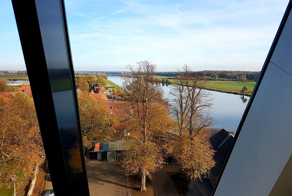 Mooi uitzicht over de Maas, Buitenhof de Leistert