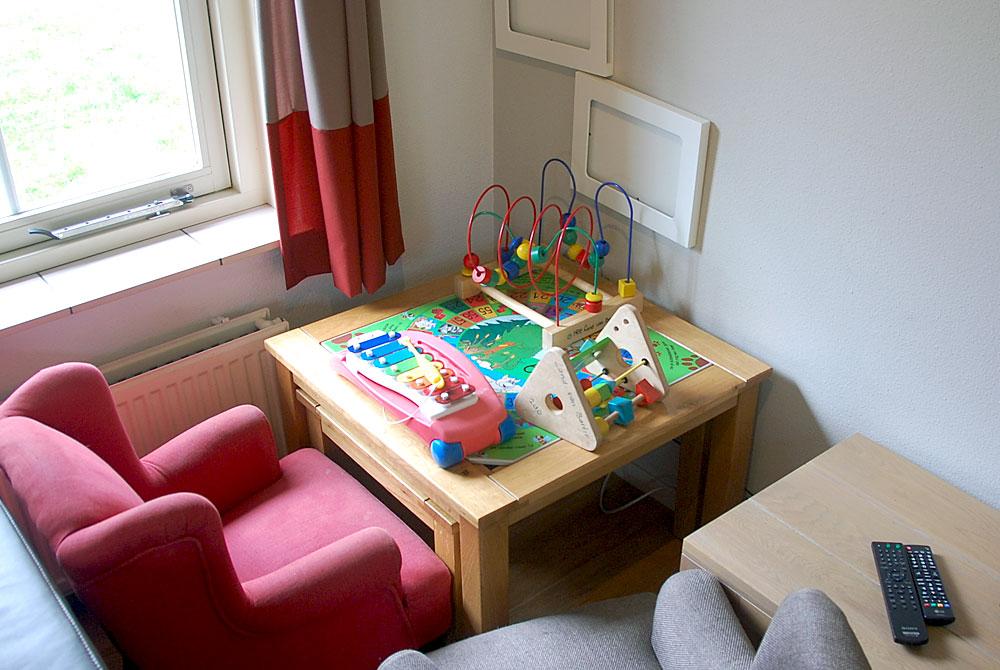 Klein tafeltje voor kinderen, Landal Het Land van Bartje