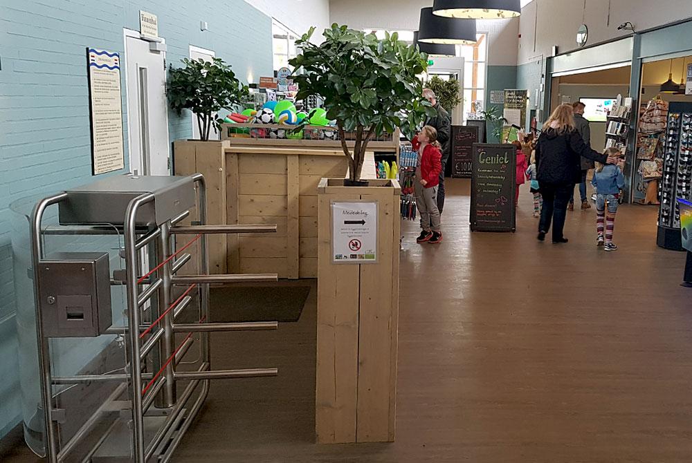Ingang zwembad, Landal Het Land van Bartje