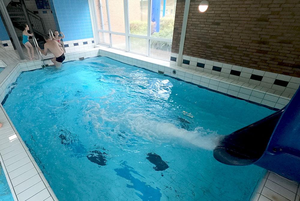 Glijbaan in het zwembad van Landal Het Land van Bartje