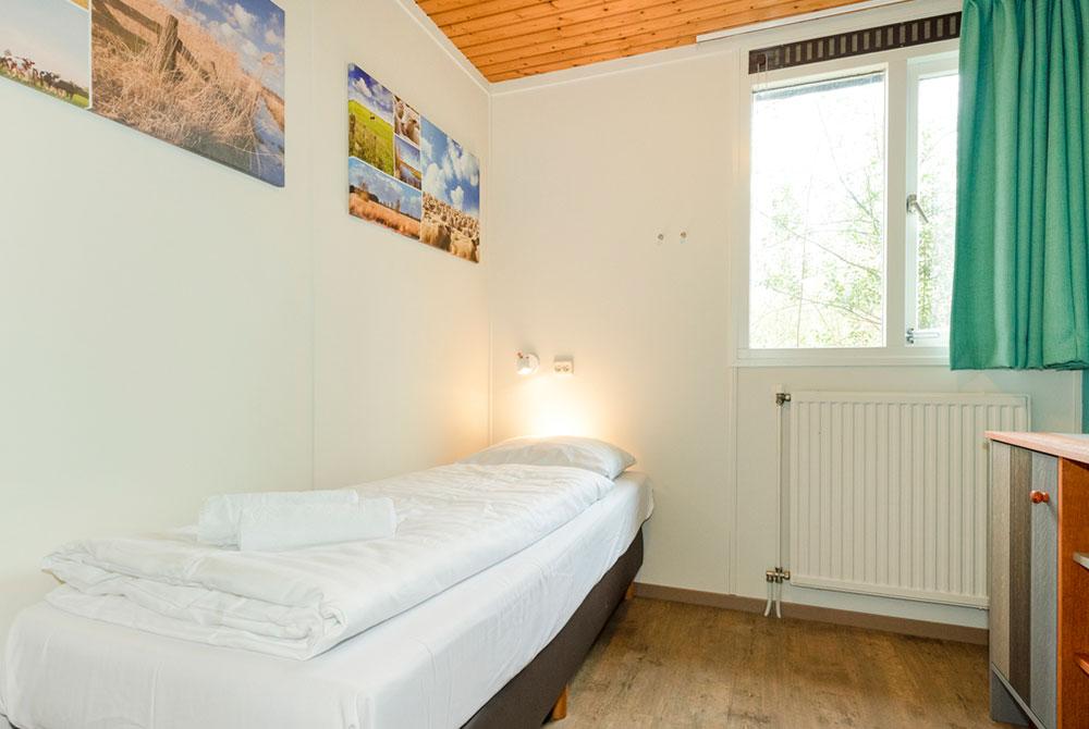 Slaapkamer in de bungalow, Landal Aelderholt