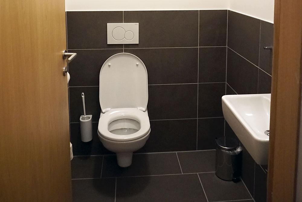 Toilet in het appartement
