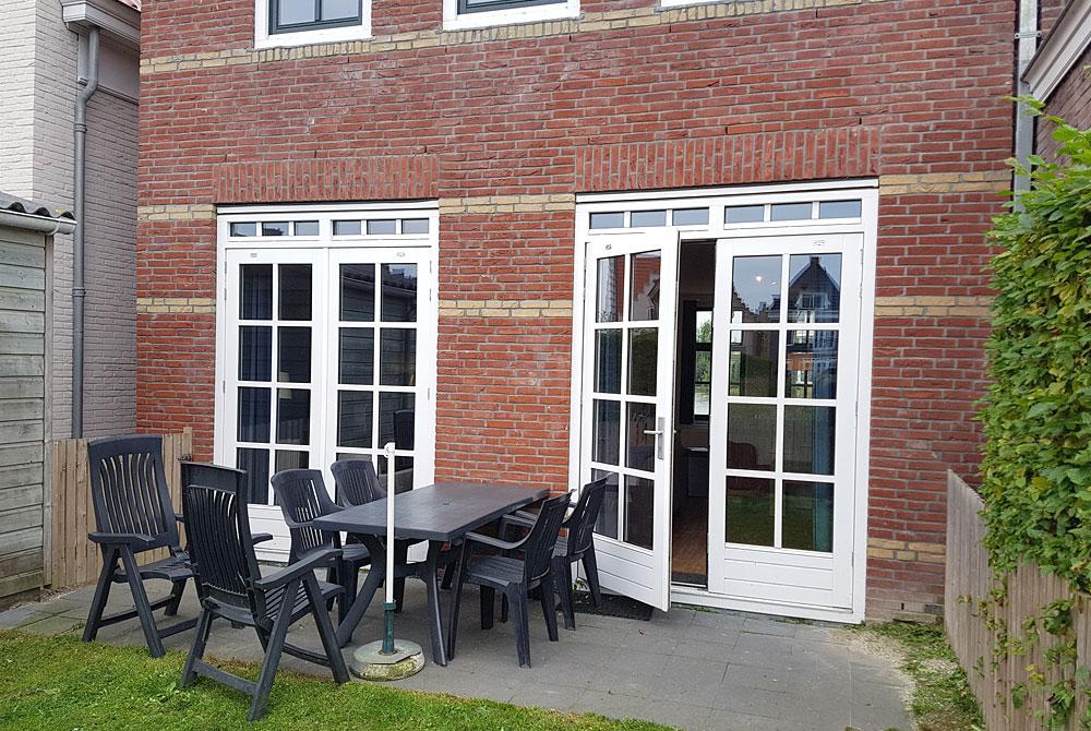 Terras bij het huisje, Landal Esonstad