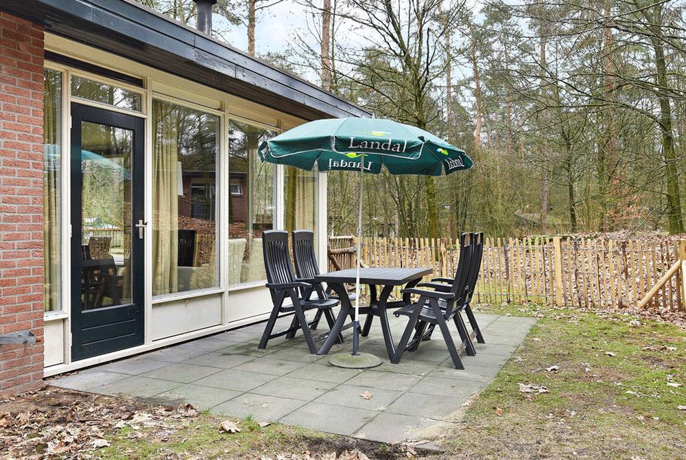 Tuin met omheining voor de hond, Landal Miggelenberg