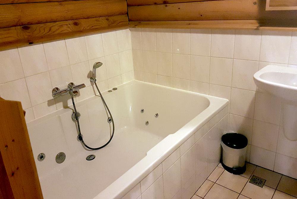 Badkamer van de loghome, Landal Duc de Brabant