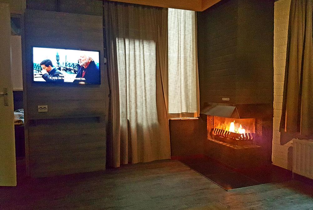 Open haard in de bungalow, Vakantiepark Weerterbergen