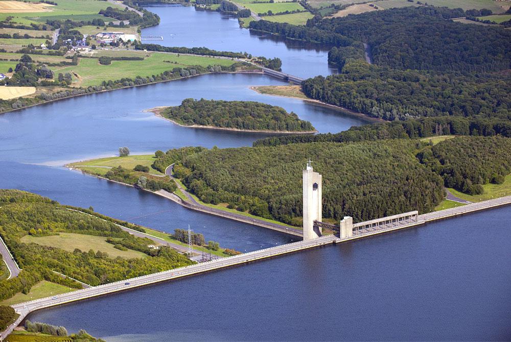 Dam tussen de meren van l'Eau d'Heure