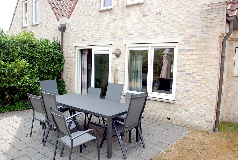 Terras van de villa, Vakantiepark De Krim