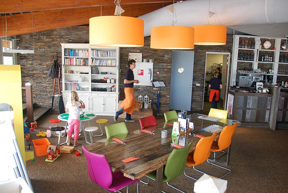 Speelhoek in het restaurant, Landal Waterparc Veluwemeer