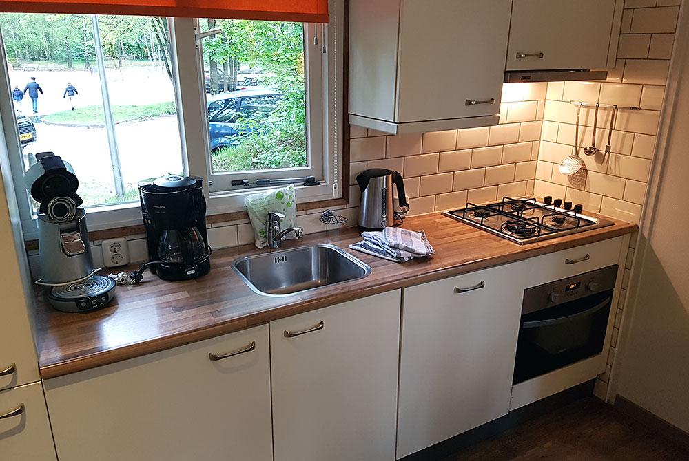 Keuken in de bungalow, Landal Rabbit Hill