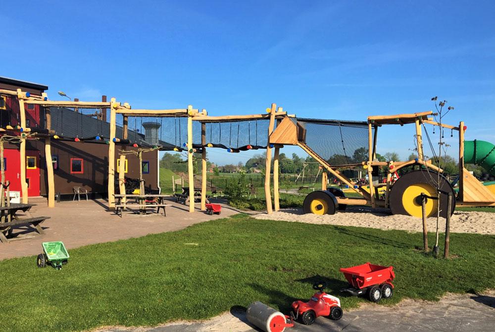 Speel- en ijsboerderij de Drentse Koe in Ruinerwold, Drenthe